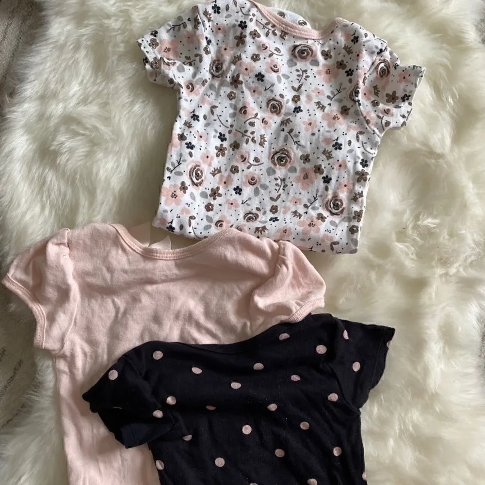 [gerber organic] set of 3 short sleeved onesies EUC #10